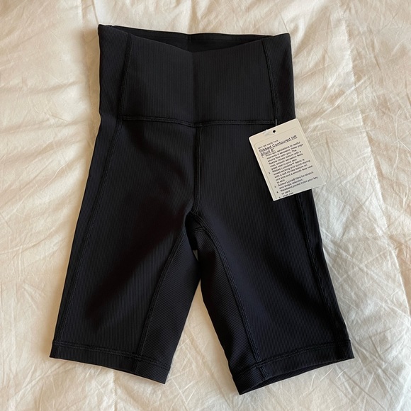 Lululemon black shorts - Picture 2 of 5